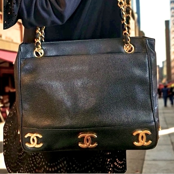 CHANEL Vintage CC shoulder bag Authentic - Picture 5 of 17